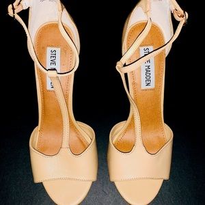 Steve Madden nude heels